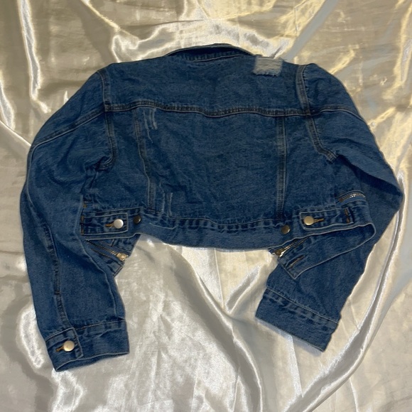 Cropped Jean jacket - Picture 2 of 2